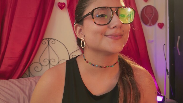 HaileyBunny_18's Streamate show and profile