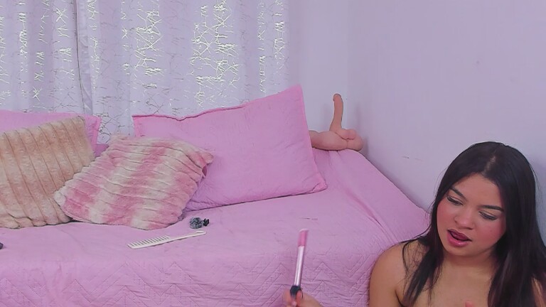 Lorievans20's Streamate show and profile