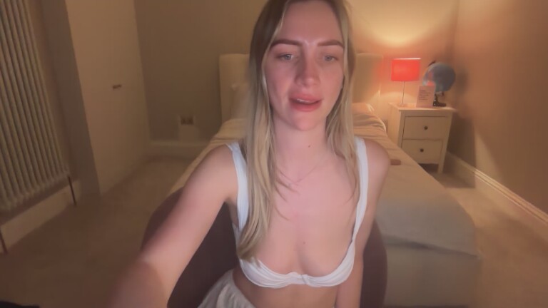 ElsieLondonxx's Streamate show and profile