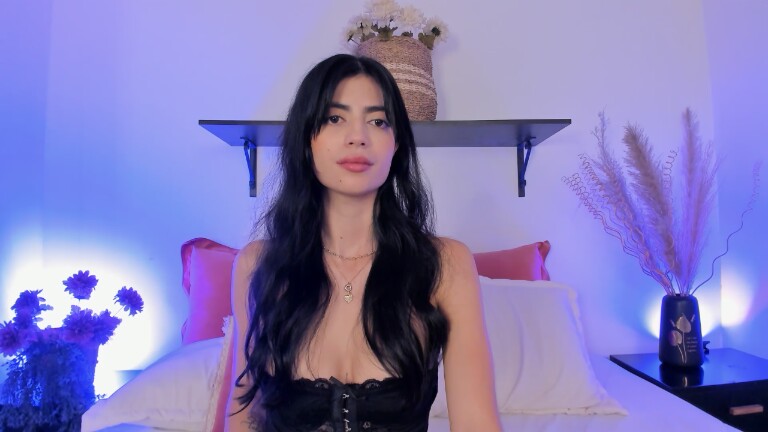 SaraFernandez's Streamate show and profile