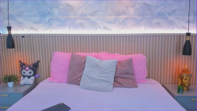 HemmaThompsonn's Streamate show and profile