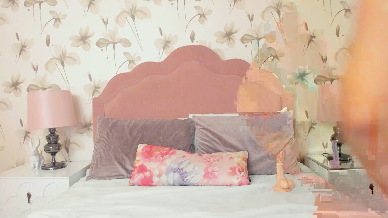 EmmaJacksonn's Streamate show and profile