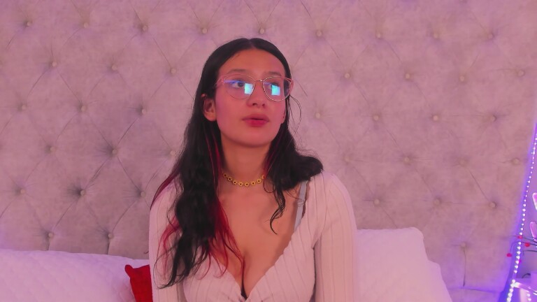 dafne_bss's Streamate show and profile