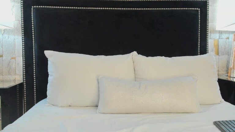 EmmaWeest's Streamate show and profile