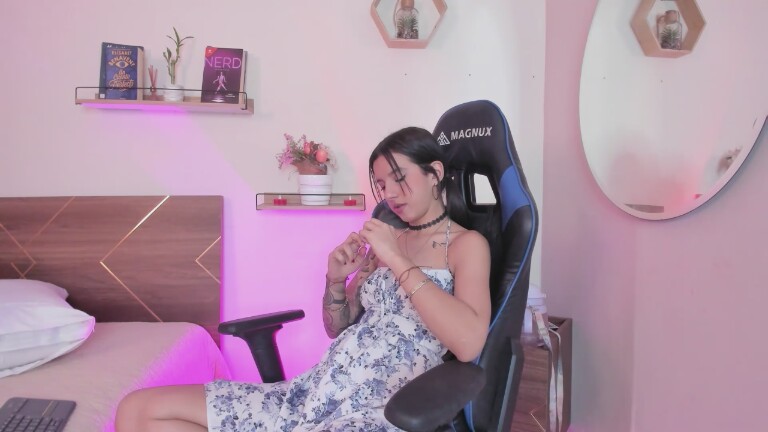 imlucyferreira's Streamate show and profile