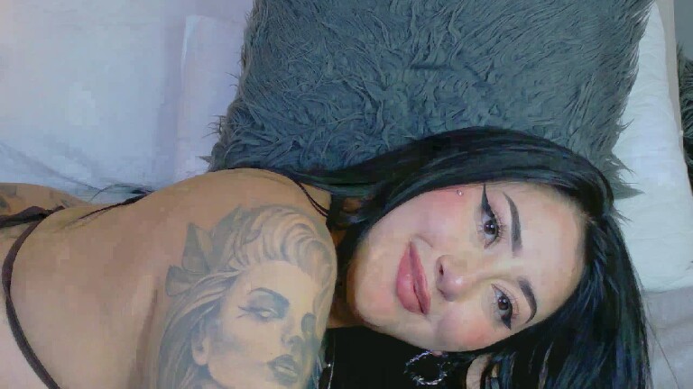 EllieKlark's Streamate show and profile