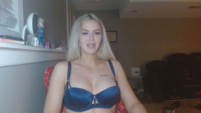 GoddessBuffBarbie's Streamate show and profile