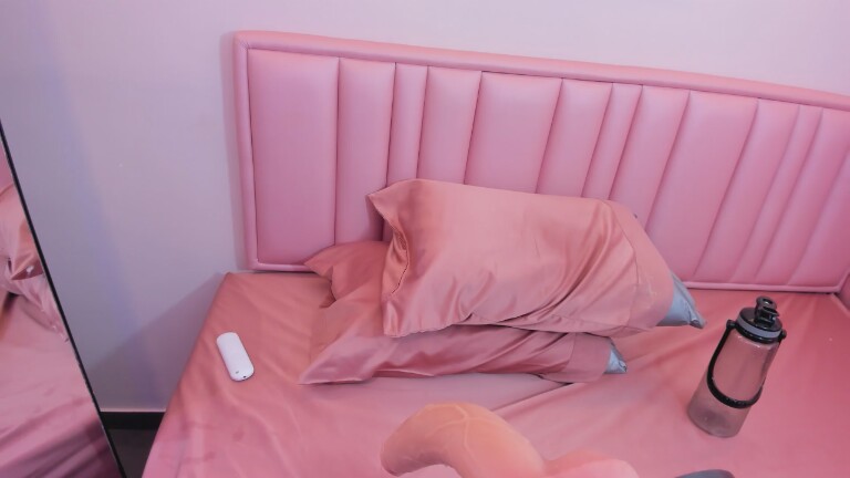 tiffany_glow1's Streamate show and profile