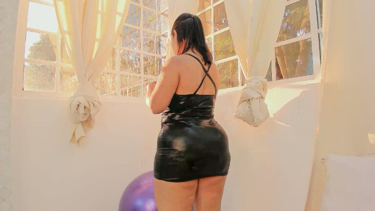 SophieLanne's Streamate show and profile