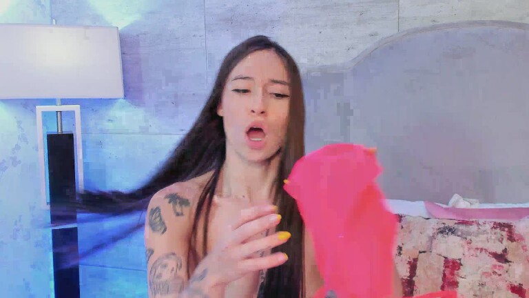 TaniaKatts's Streamate show and profile