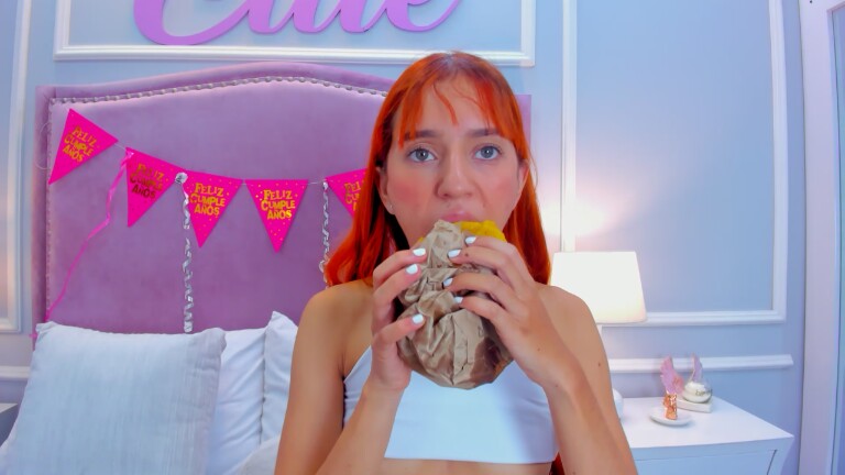 LeaThomsonn's Streamate show and profile