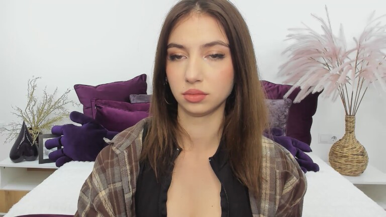 SarahTray's Streamate show and profile