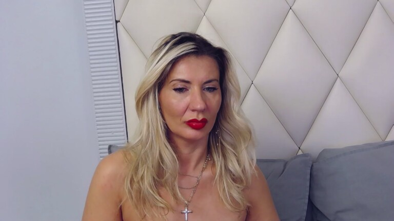 GinaBear's Streamate show and profile