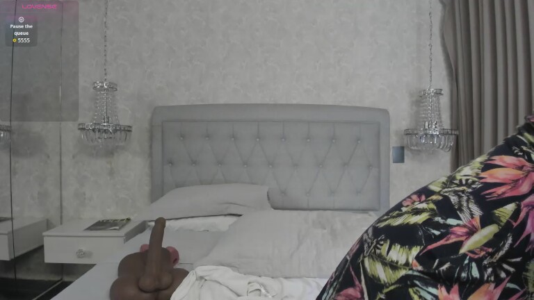 Katuff's Streamate show and profile