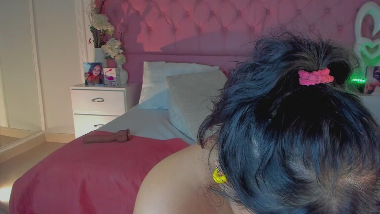 Nina_Lisboah's Streamate show and profile