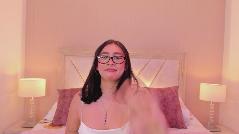 SophiaColinns's Streamate show and profile