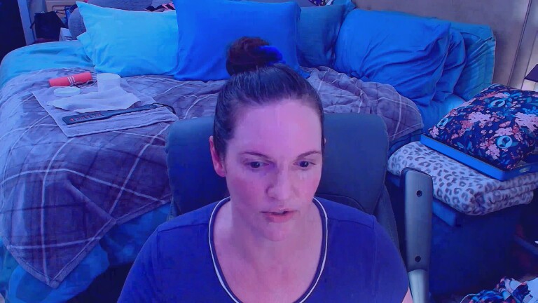 Nina's Streamate show and profile