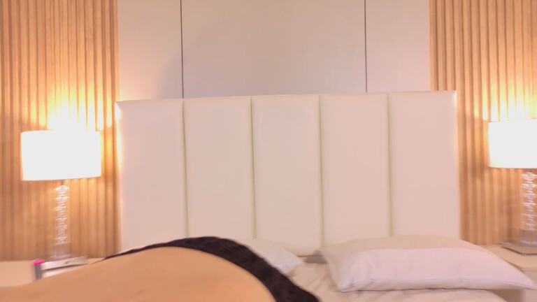 VaniaLee's Streamate show and profile