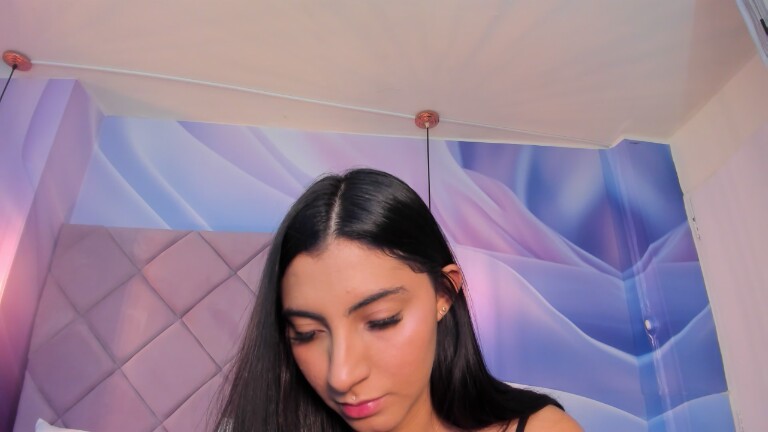 ViolletaRosse's Streamate show and profile