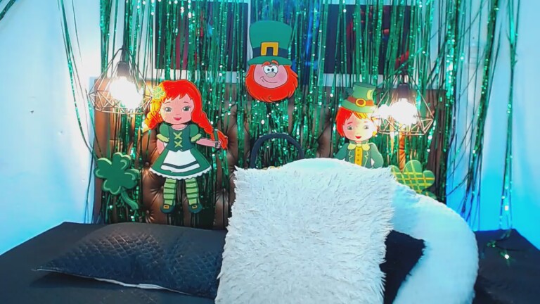 AngelicaRed021's Streamate show and profile