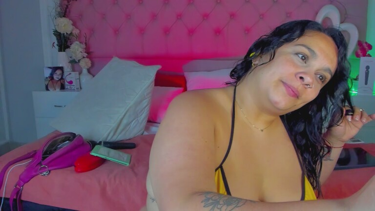 Nina_Lisboah's Streamate show and profile