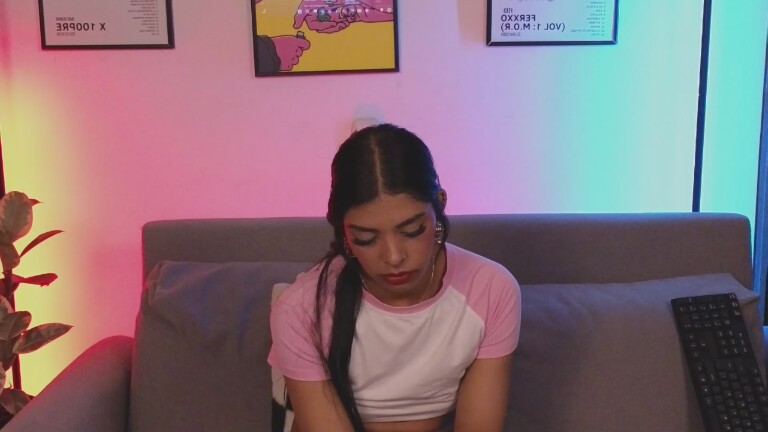 Viiolettgrey's Streamate show and profile