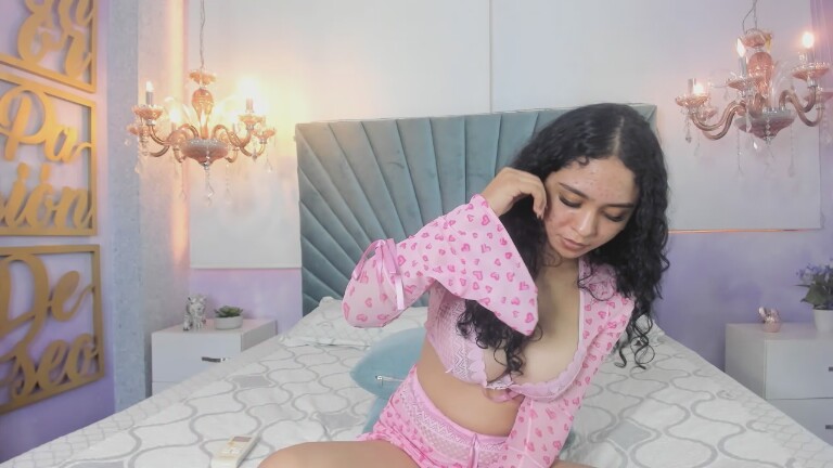 ScarlettFlever's Streamate show and profile