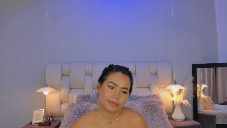 EmmaPrinncess's Streamate show and profile