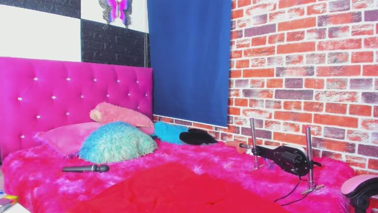 Nyra_Rose's Streamate show and profile