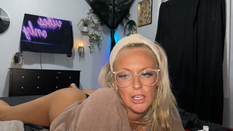 CassieLynnCouture's Streamate show and profile