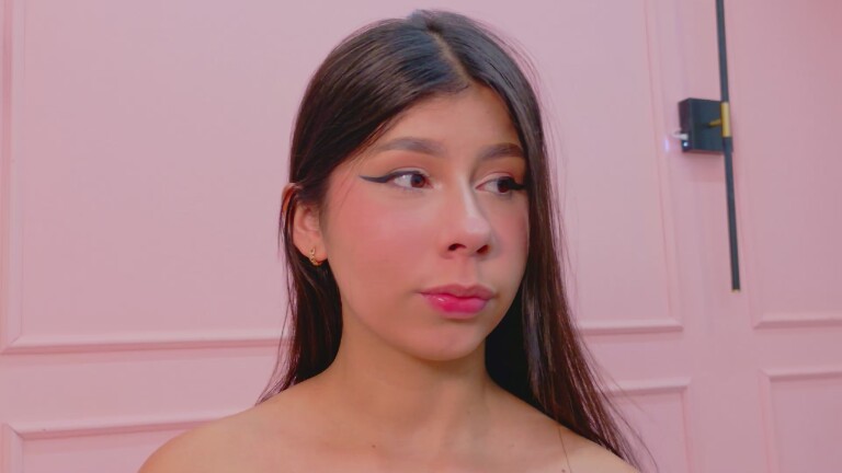 littleezoee's Streamate show and profile