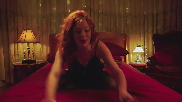 LittleRedBunny's Streamate show and profile