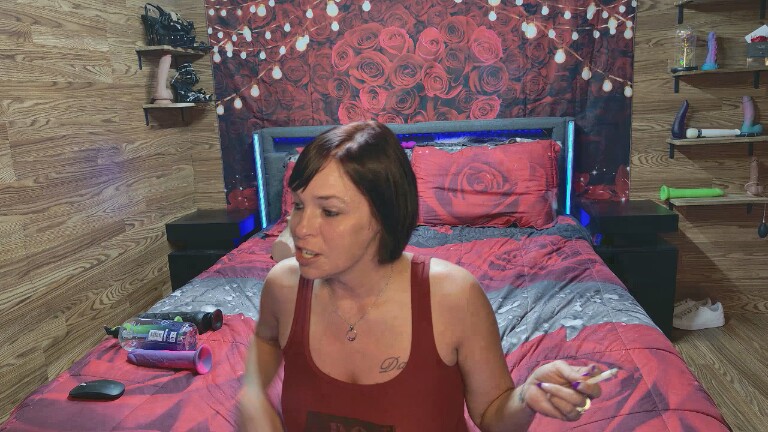 thesexymilf22's Streamate show and profile