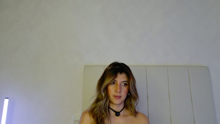ValentinaCastillo's Streamate show and profile