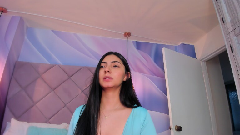 ViolletaRosse's Streamate show and profile