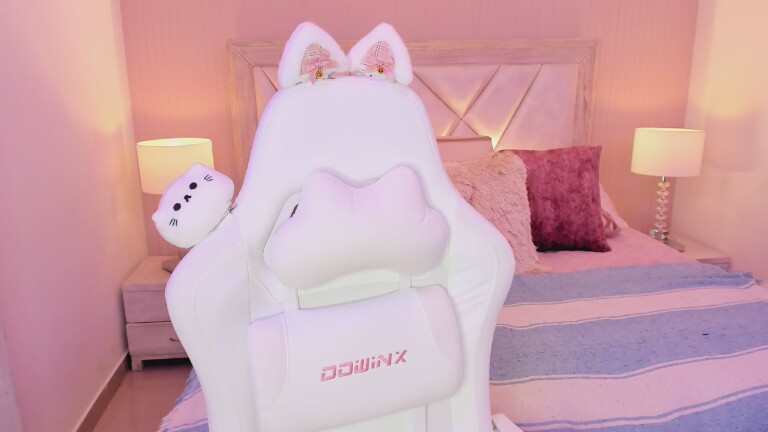 SophiaColinns's Streamate show and profile