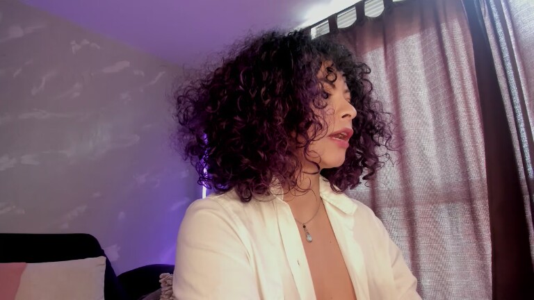 AprilMusee's Streamate show and profile