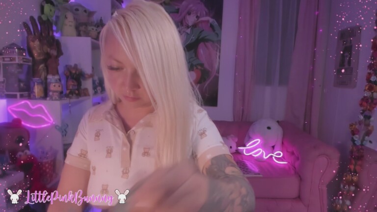 LittlePinkBunnny's Streamate show and profile