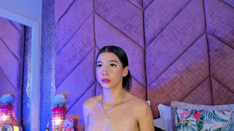 ChloeRosses's Streamate show and profile