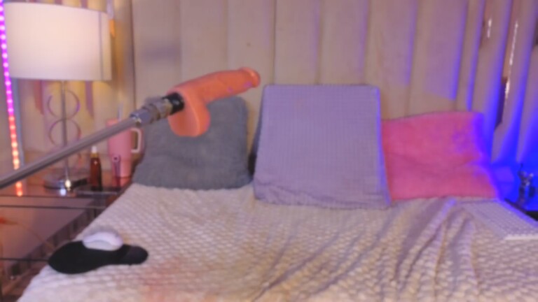 Tara_Red's Streamate show and profile