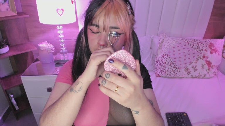 MaddieWaves's Streamate show and profile