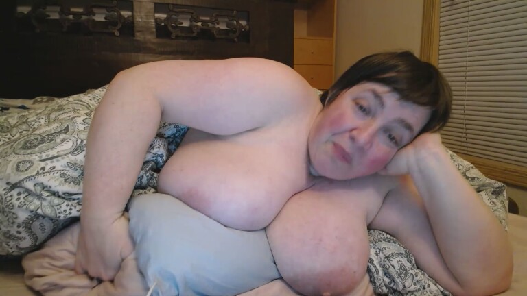 WitchAnnie's Streamate show and profile