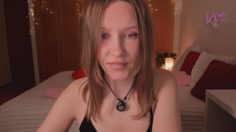 EmilyJune's Streamate show and profile