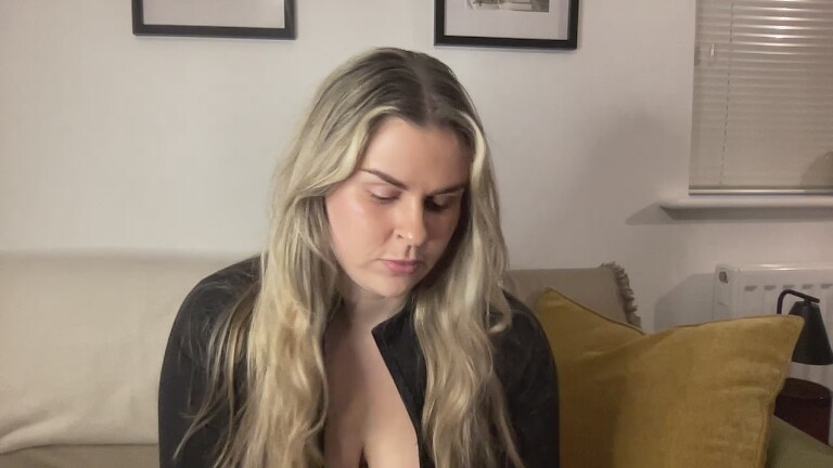 ClaraXVale's Streamate show and profile