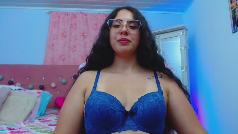 AliceeSiimpson's Streamate show and profile