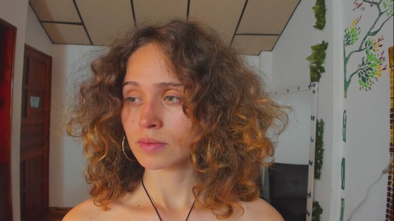 Sophiamiller18's Streamate show and profile