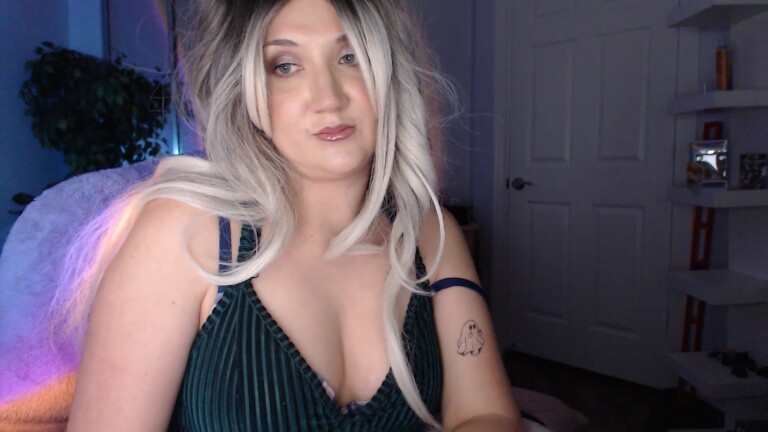 GoddessEmmy's Streamate show and profile
