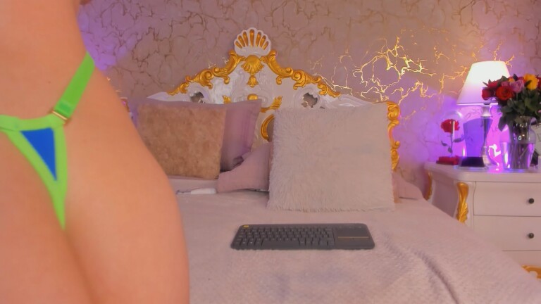 Scarlettwallace's Streamate show and profile