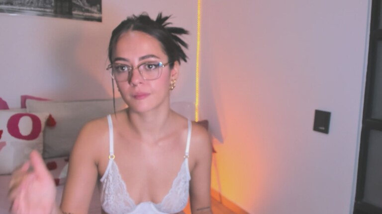 Aria_Greyy's Streamate show and profile