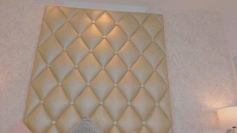 MiaaCaastro's Streamate show and profile